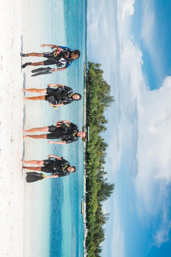 Готель Wave Sound By 3S Maldives Addu City Екстер'єр фото
